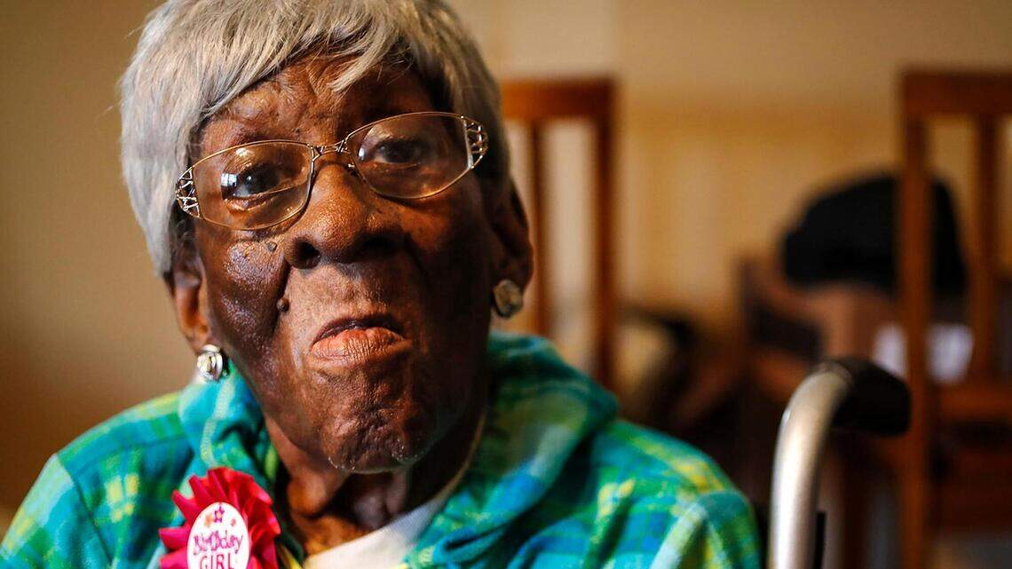 ‘She was like Wonder Woman.’ Myrtle Lewis-Keeton, of Fort Worth, dies at 109.