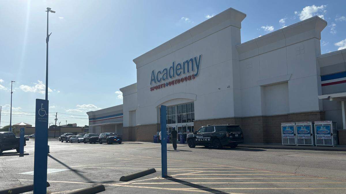 A customer at the Academy Sports and Outdoors store in White Settlement assaulted multiple employees with pepper spray and chased one around the store, trying to fight, Wednesday evening, according to two 911 callers.