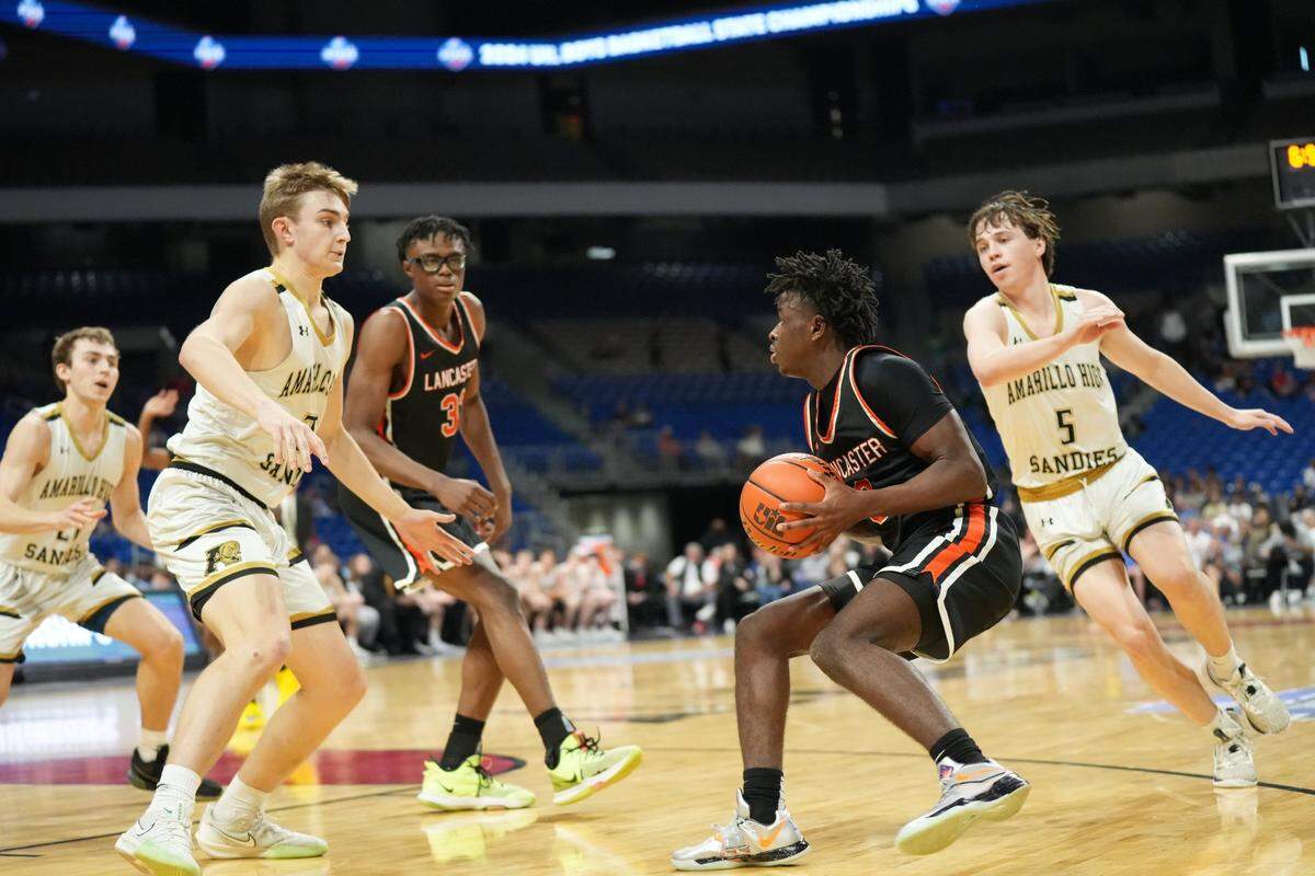 Lancaster’s Des’Meon Jones looks to score against Amarillo in a Class 5A state semifinal on Thursday, March 7, 2024 at the Alamodome in San Antonio, Texas. Lancaster defeated Amarillo 44-31.