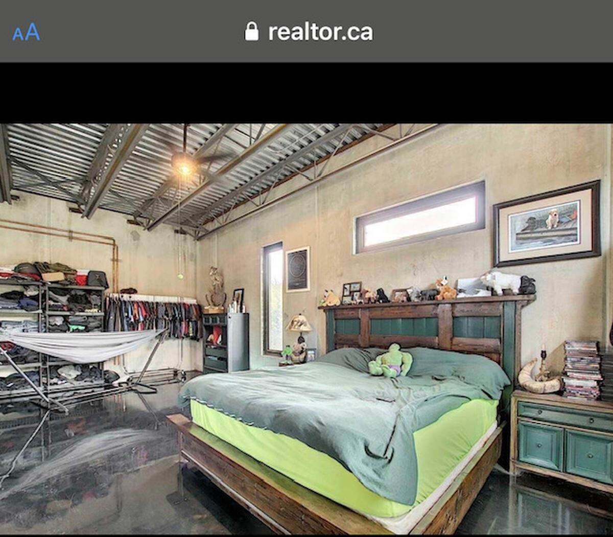 Bedroom