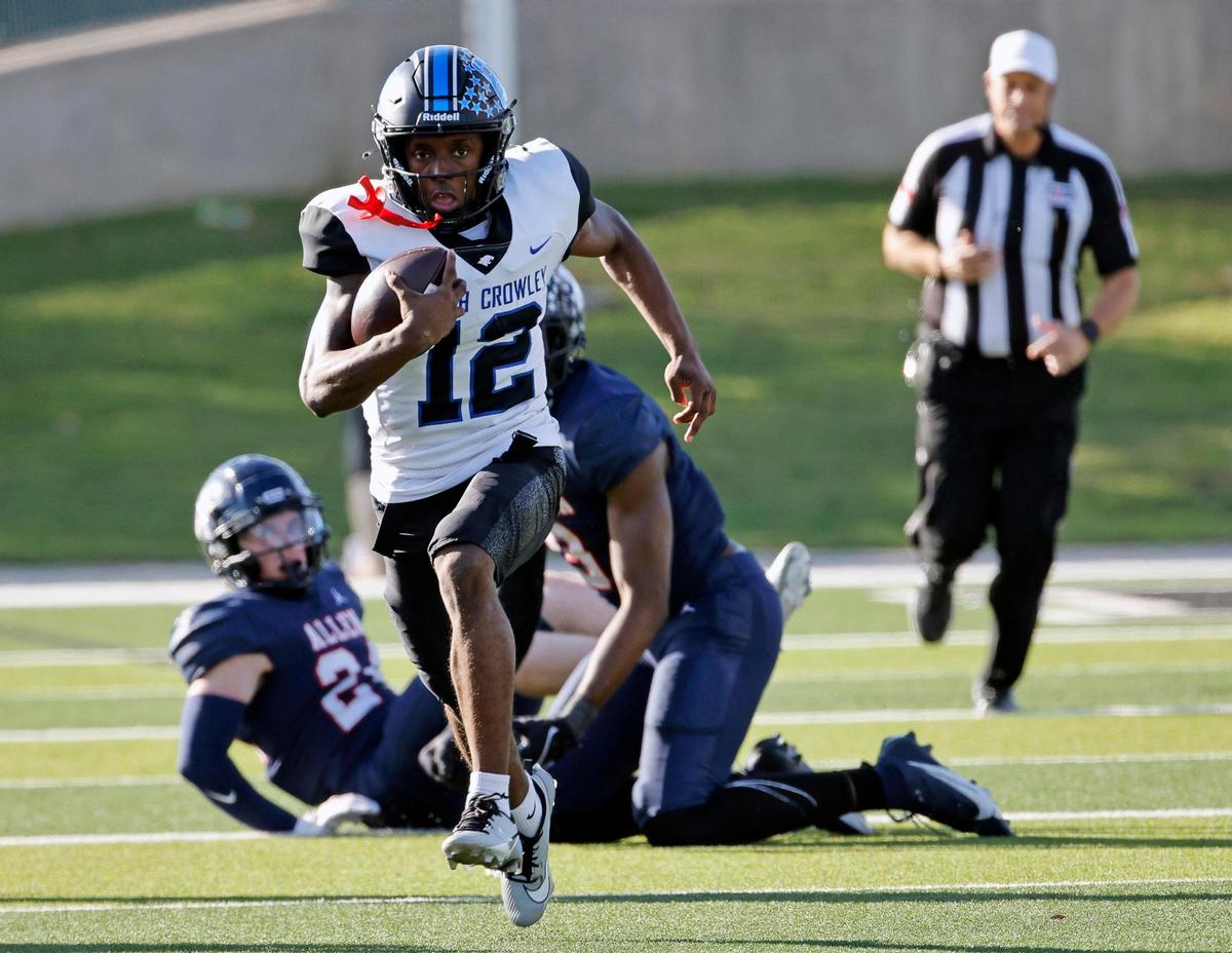 North Crowley quarterback Chris Jimerson (12), the 2023 Fort Worth-area Player of the Year, rushes for a gain.