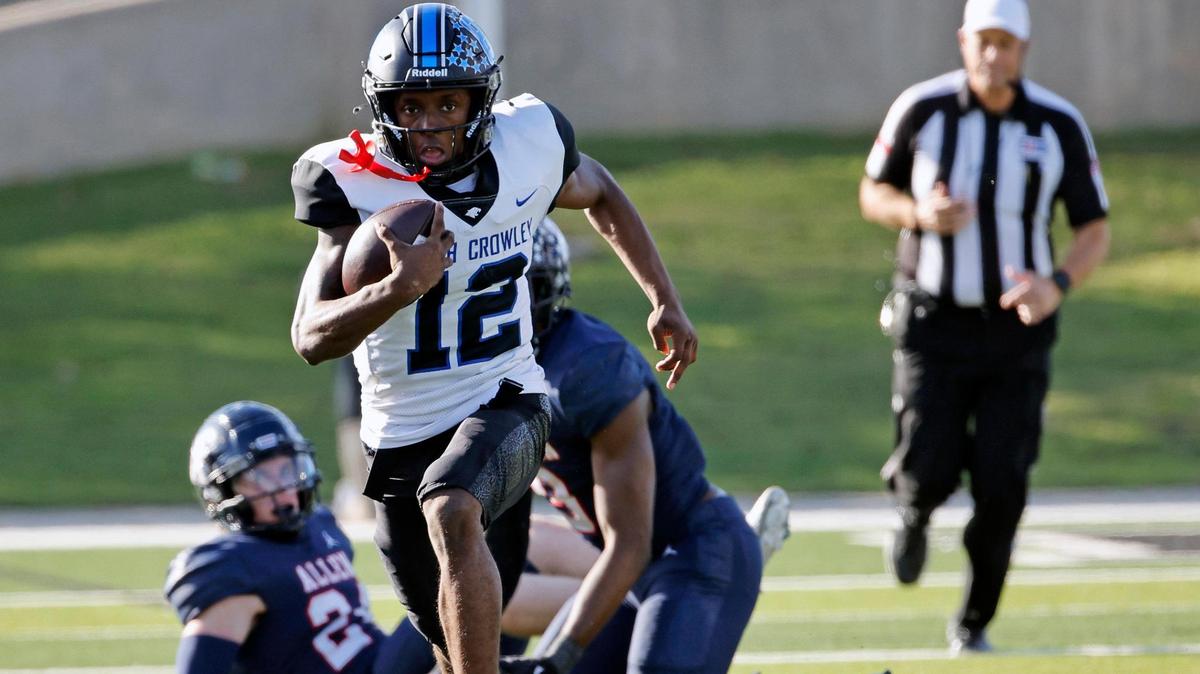 North Crowley quarterback Chris Jimerson (12) takes off to the sidelines for yardage during the second half of a UIL Conference 6A Division 1 quarterfinal football playoff game at Dragon Stadium in Southlake, Texas, Saturday, Dec. 02, 2023.