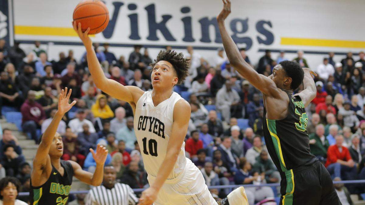 Denton Guyer's Jalen Wilson (10) moves toward the hoop as the Wildcats beat DeSoto 48-45 in a boys basketball playoff game at Arlington Lamar High School on Friday, Feb. 23, 2018.