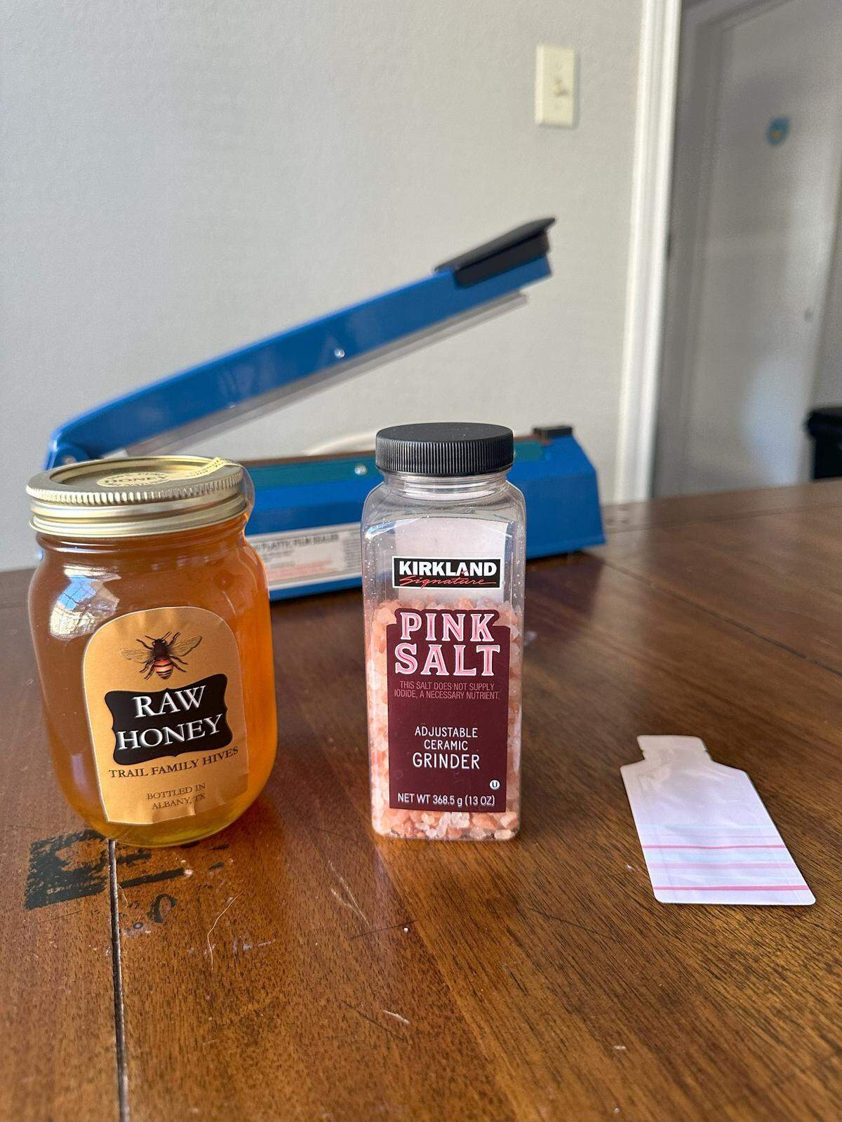 HNY+ started from the three TCU roommates taking a spoonful of organic honey and a sprinkle of sea salt. It was messy until they figured out a way to make it more efficient— packaging the mixture in pouches.