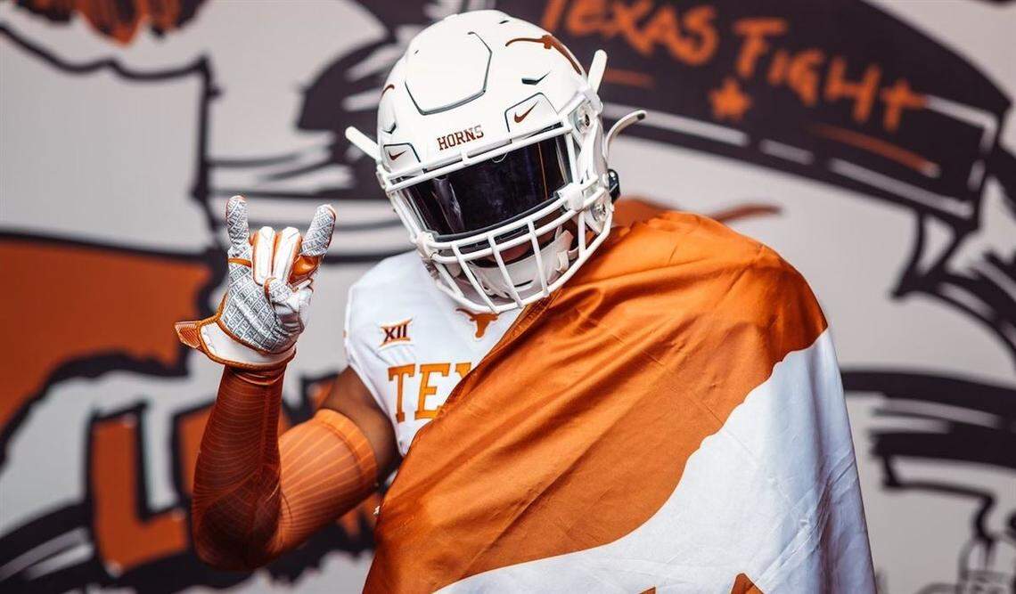 North Crowley senior S’Maje Burrell (Twitter)