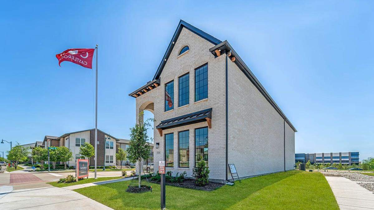 Keller’s Center Stage Development will see 42 new single-family homes going up next year. The houses will be similarly styled to the builder’s McKinney project, Craig Ranch.