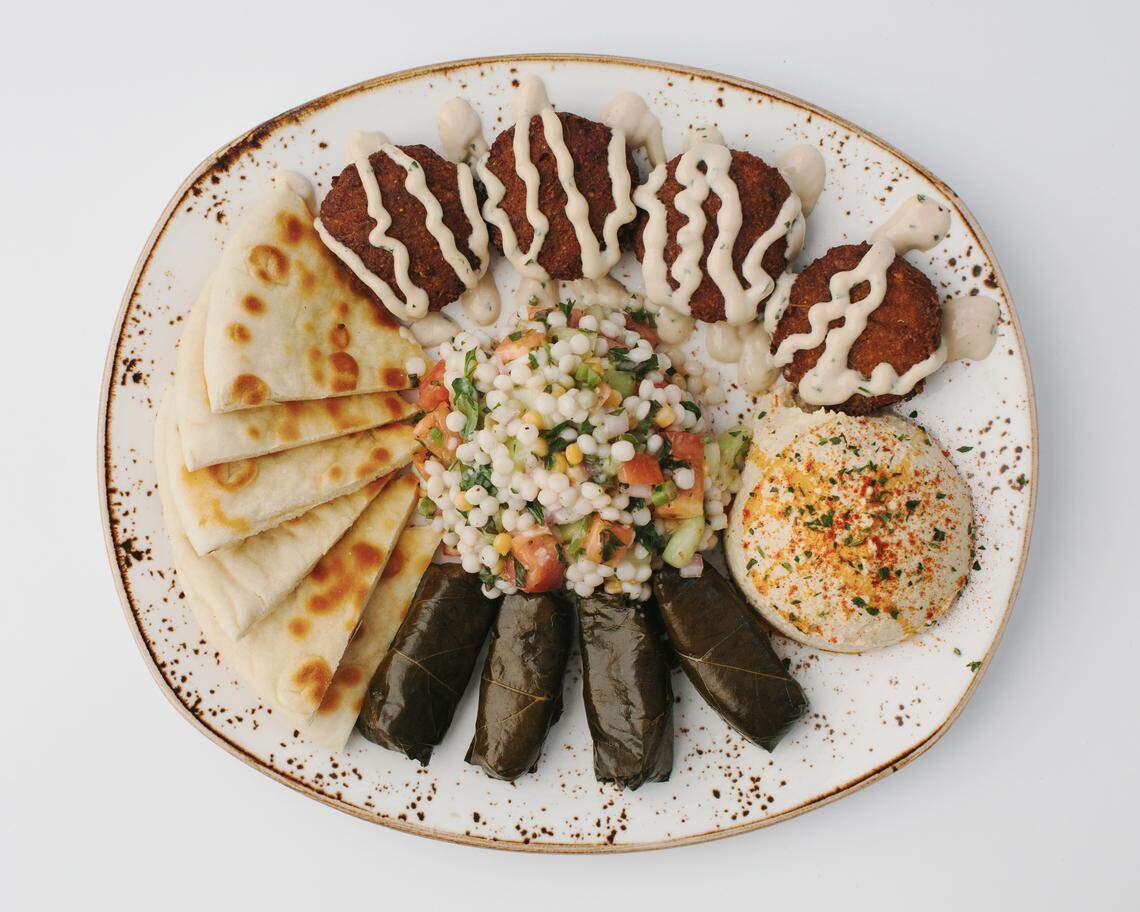 The Sampler Platter at Luna Grill.