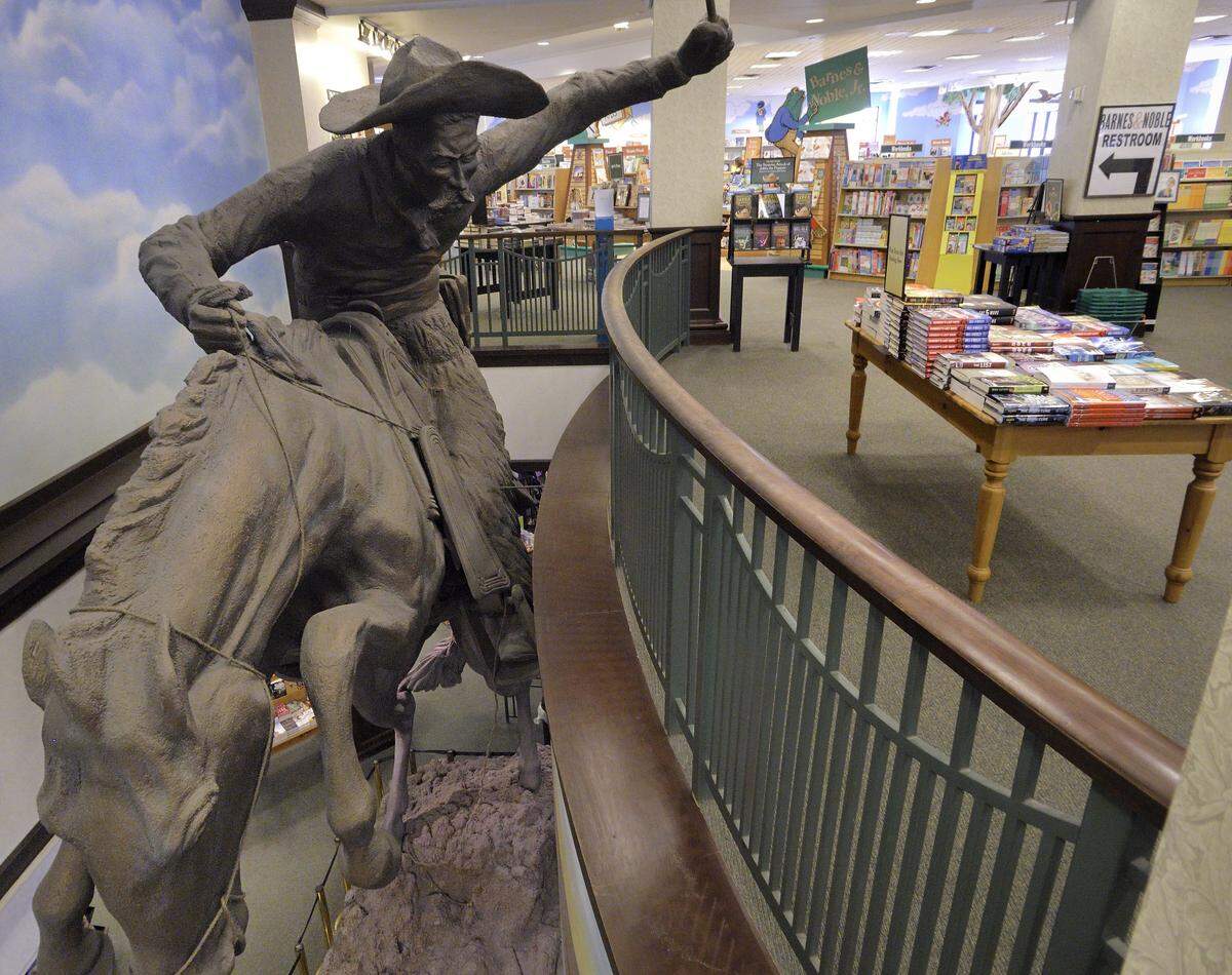 Sept. 6, 2013: Inside the Barnes & Noble in downtown's Sundance Square in Fort Worth.