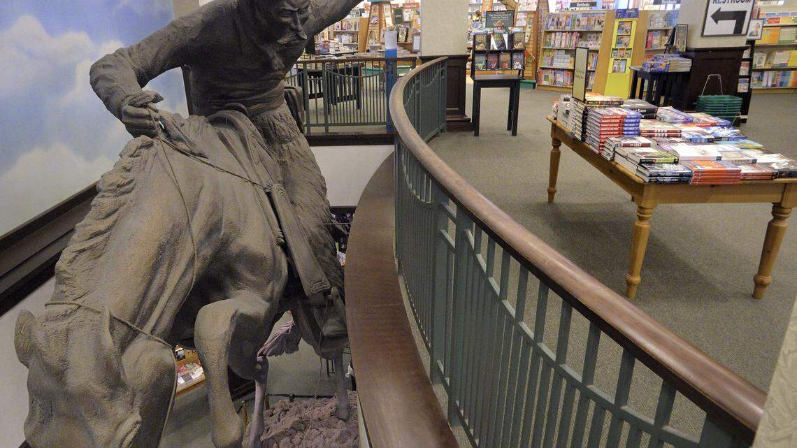 Remember when Barnes & Noble was in downtown Fort Worth? See photos