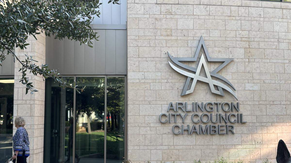The Arlington City Council will vote on a proposed townhome development adjacent to a gas drilling site on May 5.