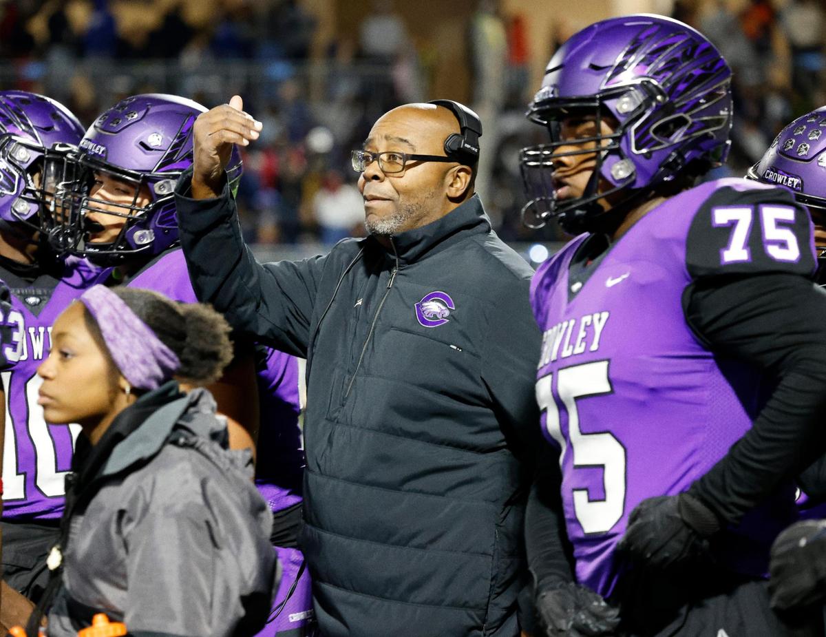 Crowley head coach Carlos Lynn and the Eagles will face Trophy Club Nelson in the first round.