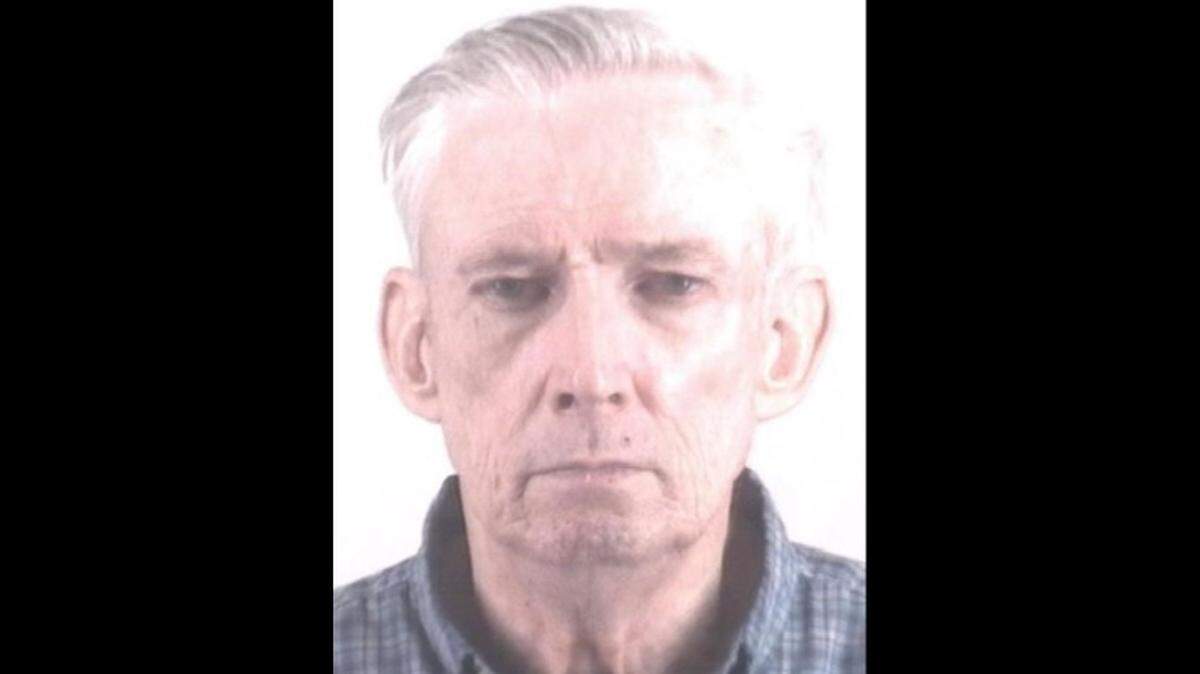 Clinton Don Simpson accused of molesting children in 2007 at Mr. Don’s Whistle Stop in Keller has died from injuries he suffered while he was in jail, according to reports.