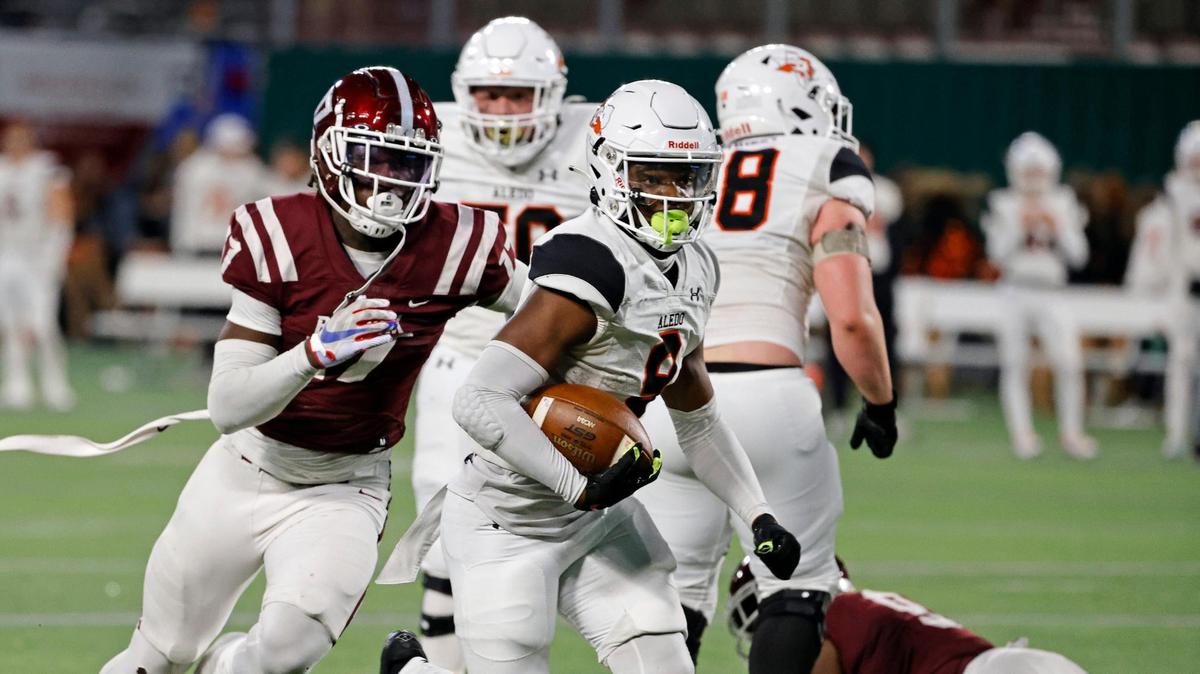 Aledo running back Raycine Guillory (9) heads for the end zone in the first half of a Conference 5A Division 1 UIL Regional football playoff game at Choctaw Stadium in Arlington, Texas, Friday, Oct. 24, 2023.