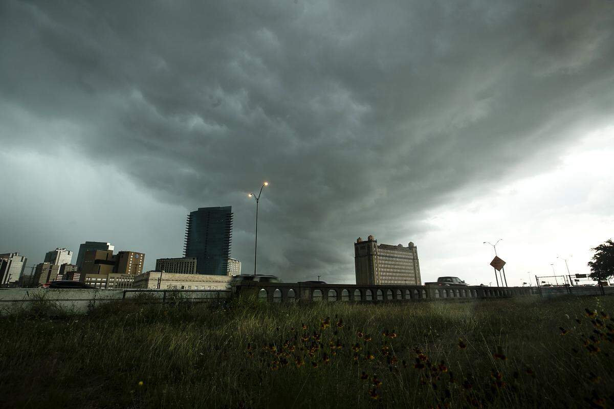 Storm clouds threaten Fort Worth and the surrounding area on Wednesday, May 29, 2019.