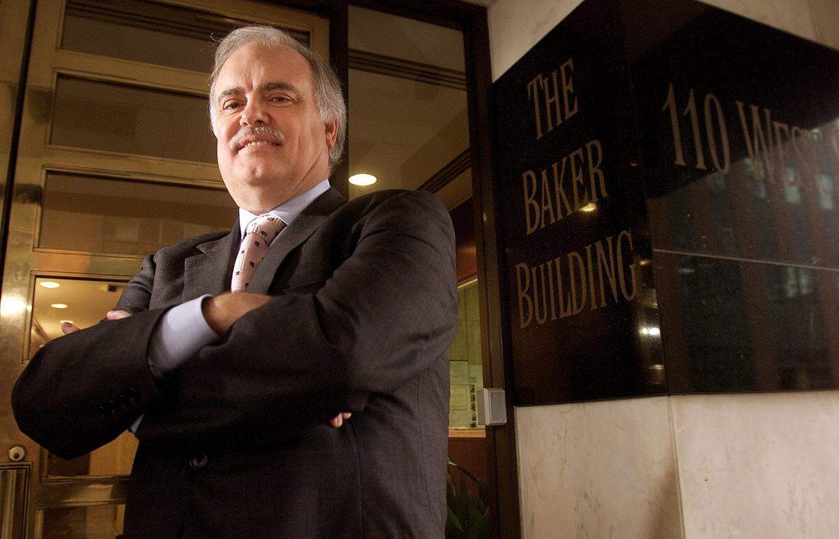 Bob Simpson, former chairman of the board and chief executive officer of XTO Energy in Fort Worth, stands in front of the Baker Building on Thursday, May 5, 2003.