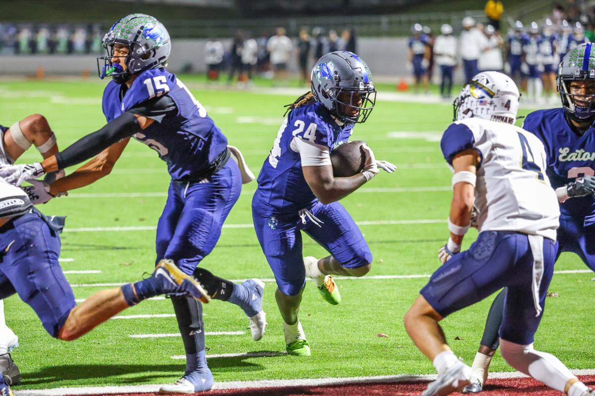 Eaton running back Dwight Brown runs for a touchdown at Northwest ISD Stadium in Justin, Texas, Friday, Nov. 7, 2025.