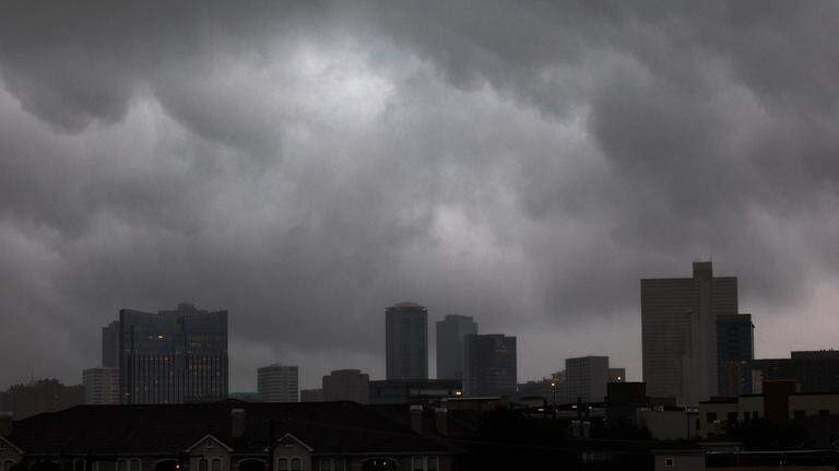 Rain, warm temperatures in store for North Texas over Memorial Day weekend