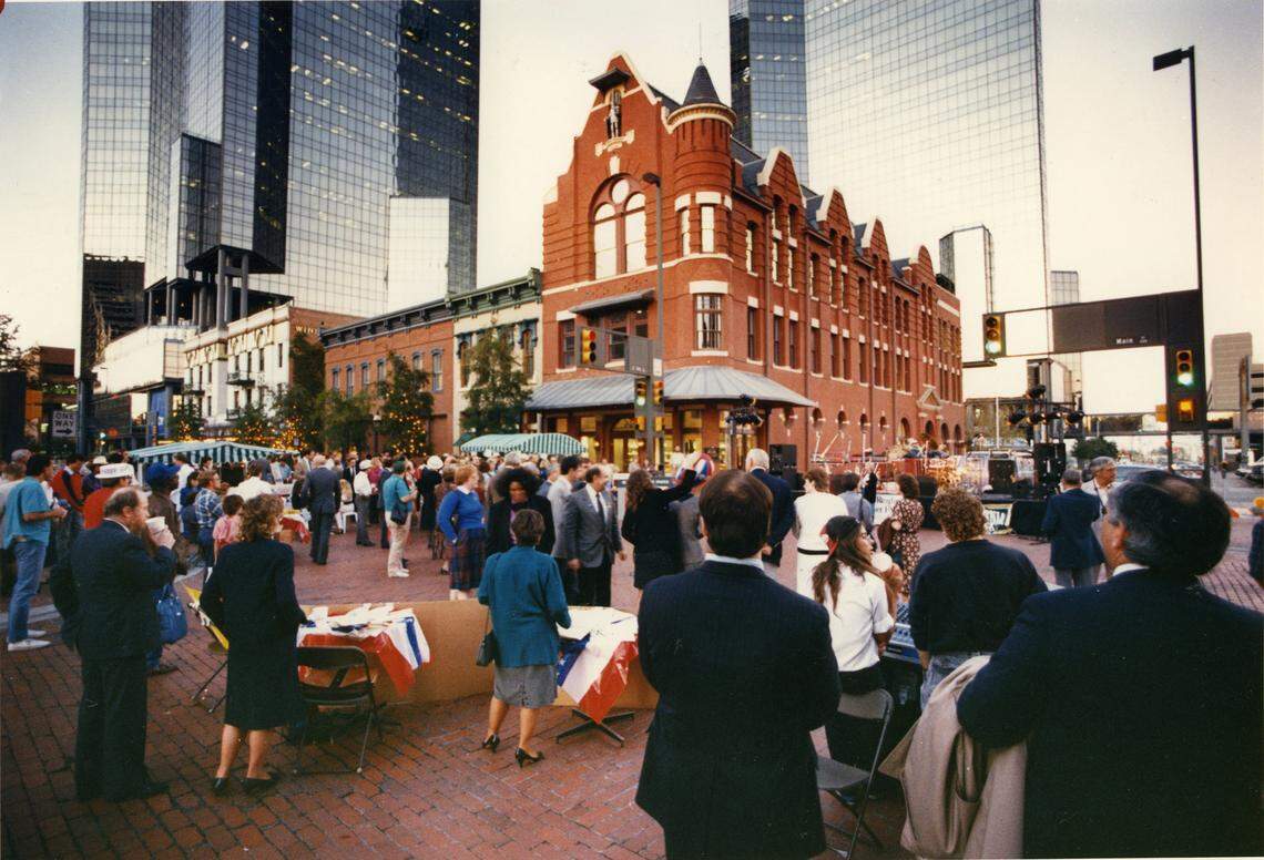 Nov. 1, 1988: More than 2,000 people attend a “Chautauqua ‘88,” a political rally in Sundance Square featuring candidates from both parties, ahead of the presidential election between George H.W. Bush, Michael Dukakis and Ron Paul.