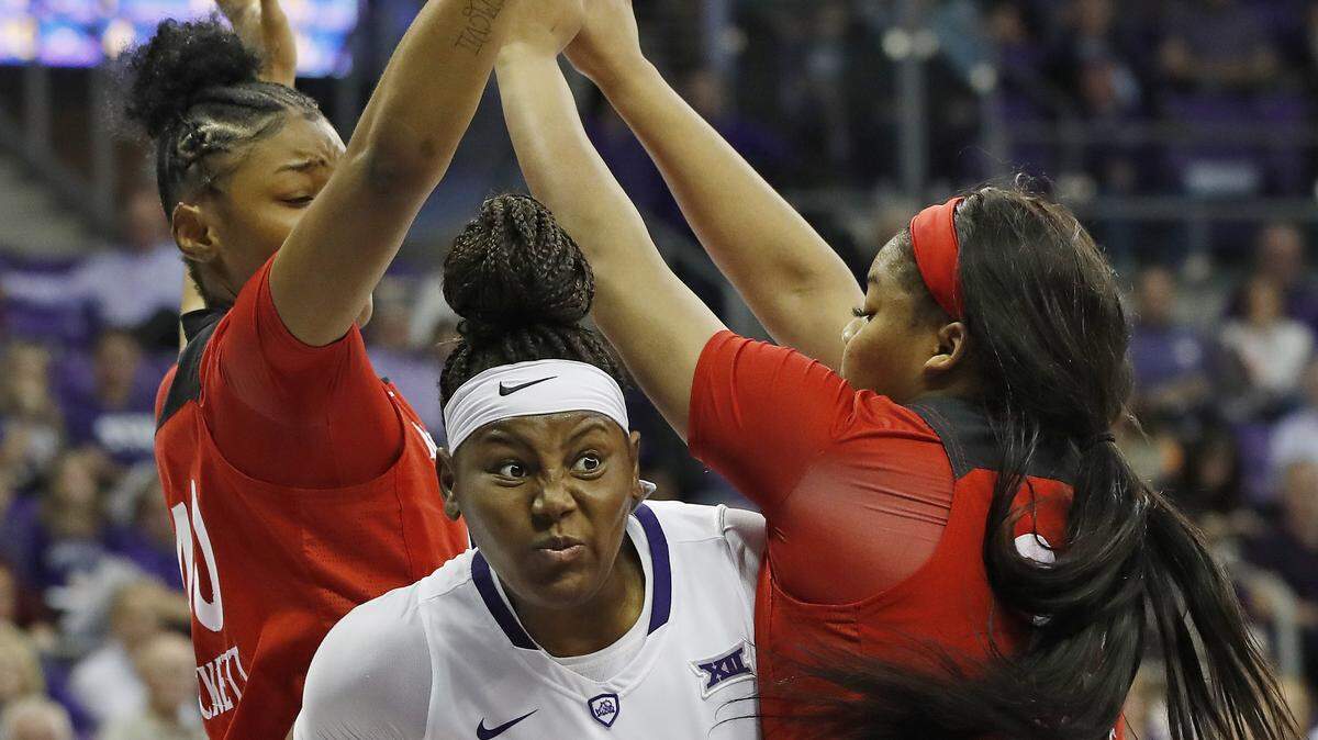 TCU senior Amy Okonkwo went for a double-double in the Frogs’ victory over Cincinnati in a WNIT quarterfinal on March 31, 2019.