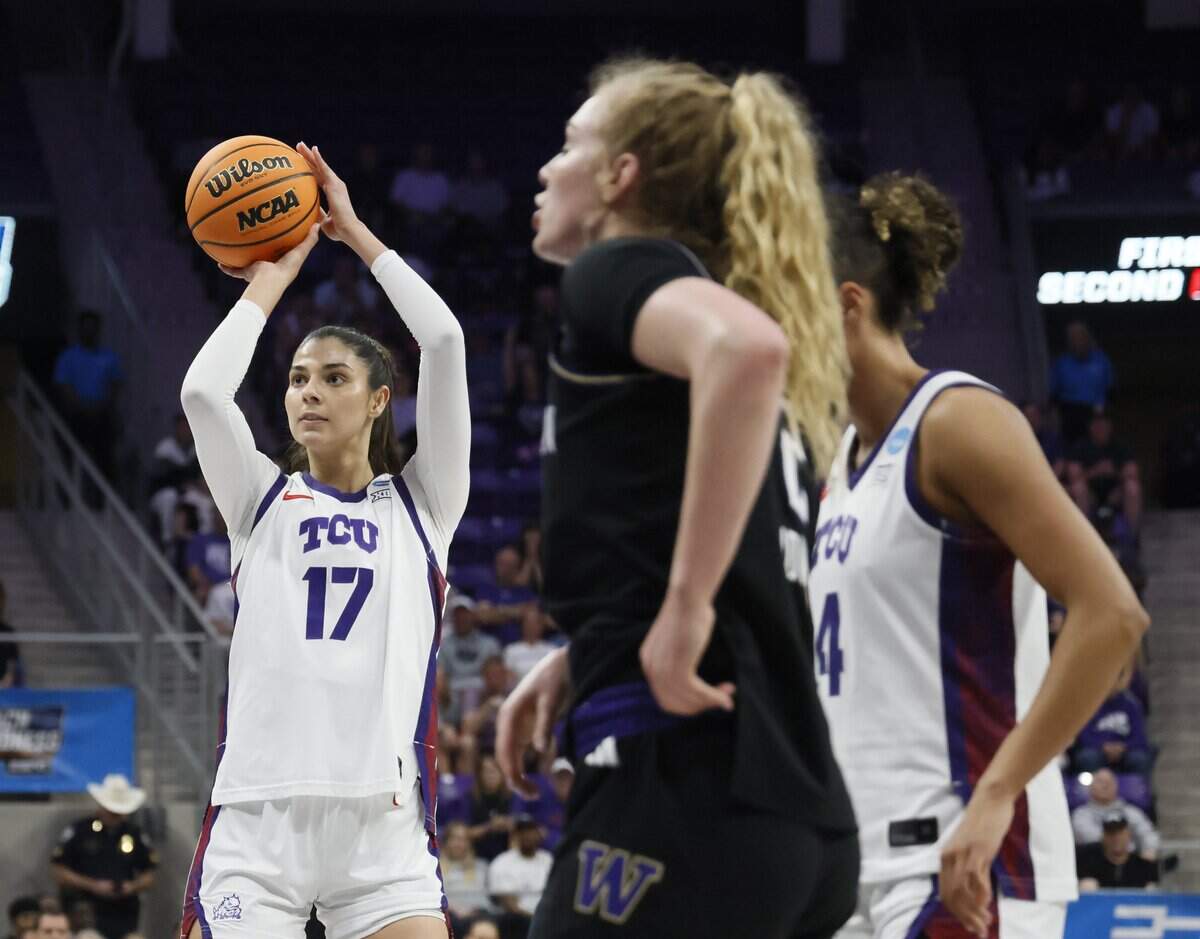 TCU center Clara Silva (17) drops in a free throw against Washington during the first half of a second round NCAA Division I Women's Basketball Championship game at Schollmeier Arena in Fort Worth, Texas, Sunday, March, 22, 2026.