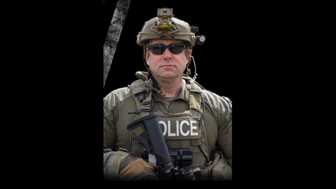 Fort Worth police fugitive unit officer, 53, dies after falling ill on duty
