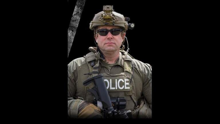 Fort Worth police fugitive unit officer, 53, dies after falling ill on duty