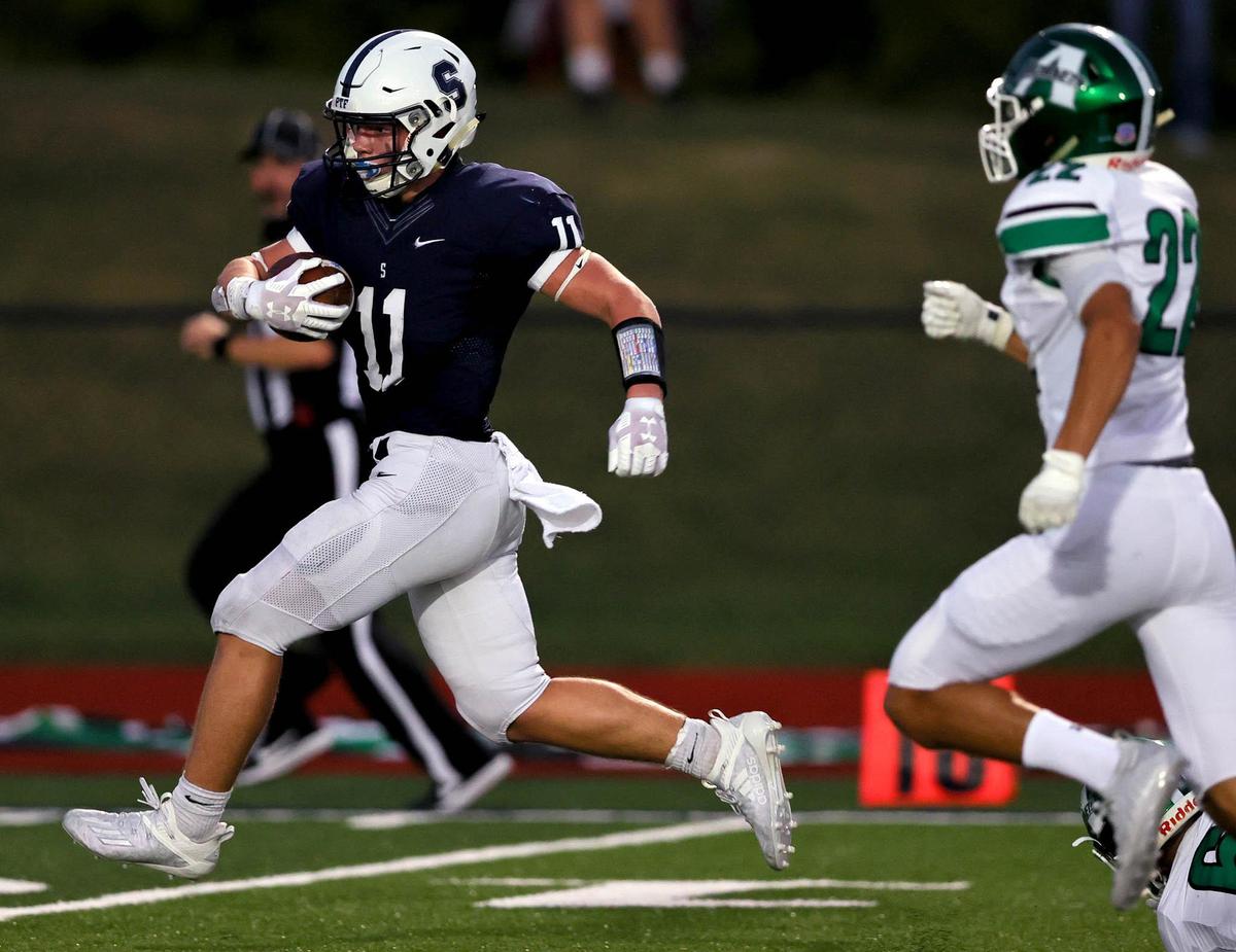 All Saints receiver Brant Ahlfinger (11) races to the endzone for a touchdown reception against Azle during the first half, Friday night, September 25, 2020 played at All Saints High School in Fort Worth, TX. (Steve Nurenberg Special to the Star-Telegram)