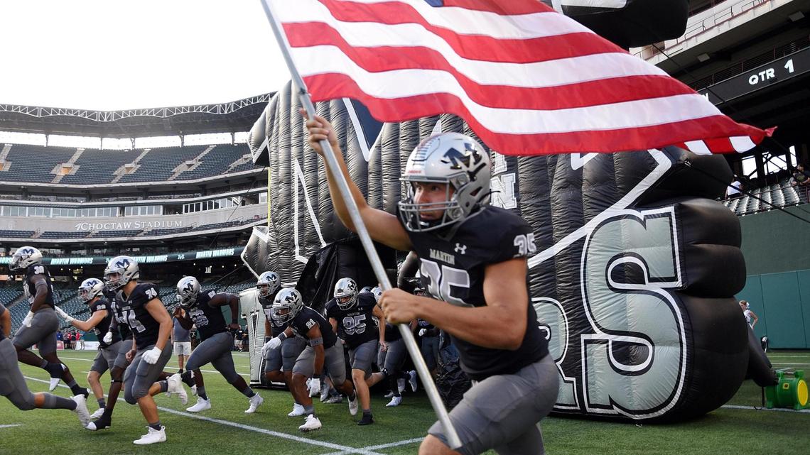 Arlington Martin took the field Friday at Choctaw Stadium, but it was Allen that pulled out the win, 27-16.