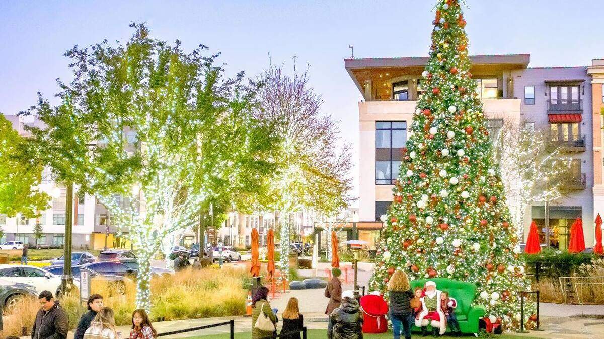 Clearfork Holiday Market is Dec. 3
