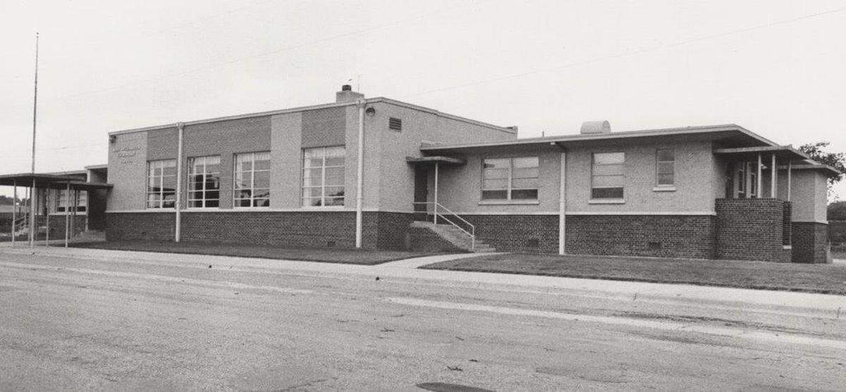 This photo shows the Ninth Ward School, which served Black children in Fort Worth from 1958 to 1968.
