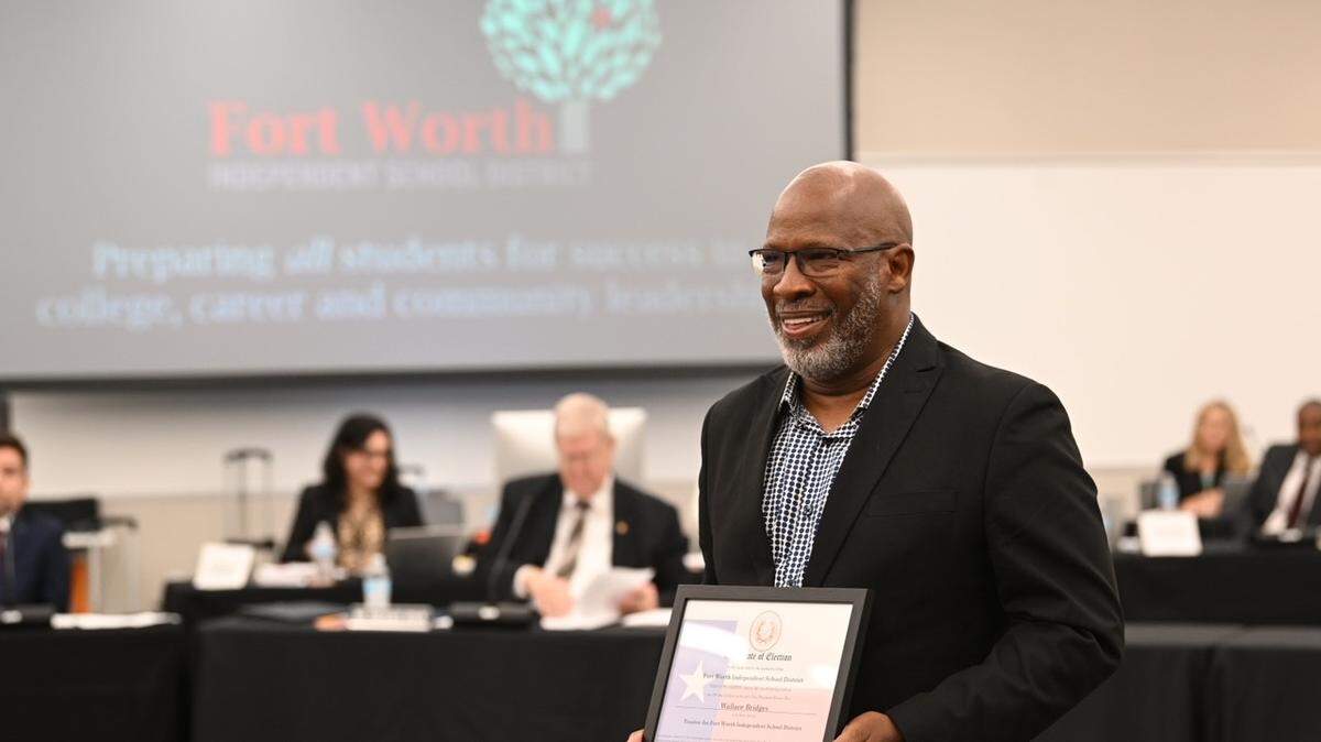The Fort Worth school board swore in community liaison Wallace Bridges as its newest trustee during Tuesday’s board meeting.