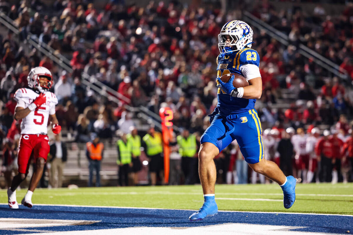 Brock running back Jack Farhat runs into the end zone for a touchdown in a Class 4A Division II state semifinal against Carthage on Friday at Memorial Stadium in Mesquite.