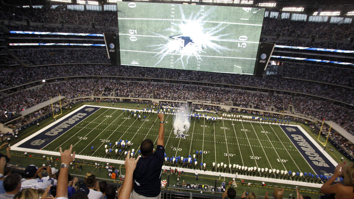 Pro sports leagues can have some fans at outdoor events in Texas amid coronavirus