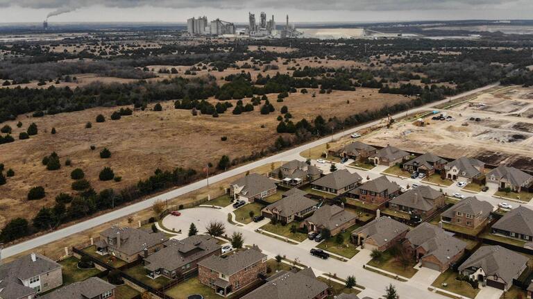 Midlothian cement pollution plan is moving forward, but residents are not stepping back