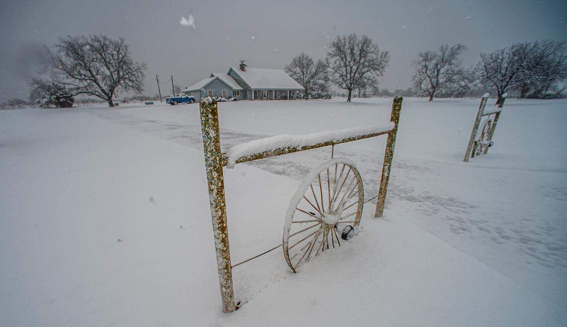 On average, when does North Texas record its first freeze of the season? File photo, Jan. 10, 2021.
