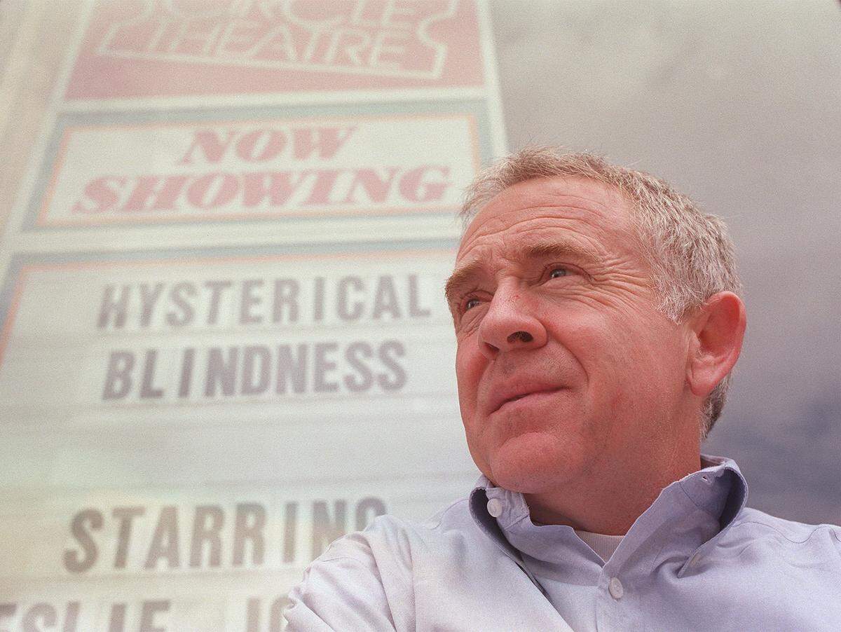 June 2000: Leslie Jordan stars in Hysterical Blindness at Circle Theater and his new film, Lost in the Pershing Point Hotel, will show at Q Cinema.
