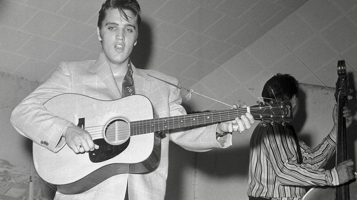 Elvis Presley, 21, performing at Fort Worth’s North Side Coliseum on April 20, 1956.