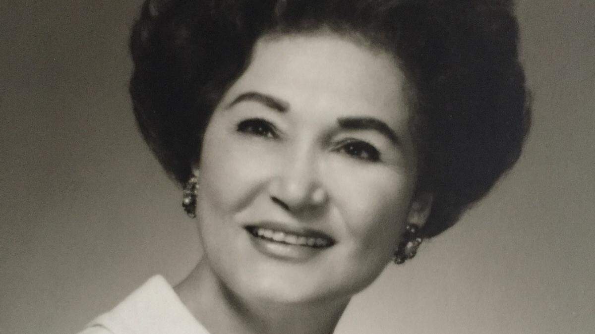 Florence Simon opened a cooking school in Fort Worth in 1967.