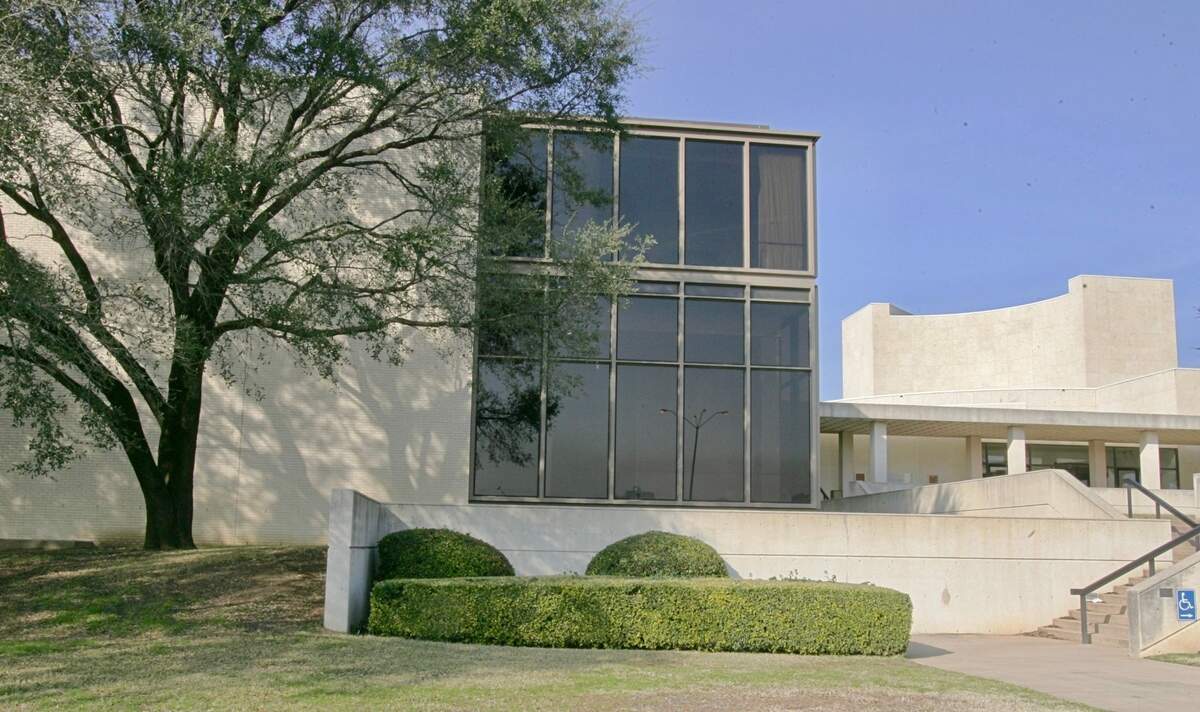 The Community Arts Center was built in 1954 as a city art museum. A theater was added in 1966.