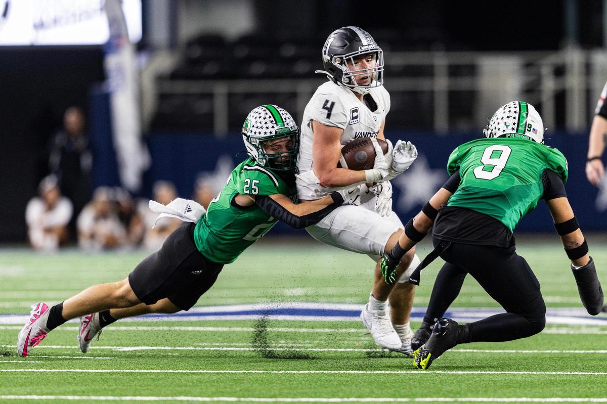 Defensive backs Gavin Strange (25) and William Chen (9) will return to the Carroll defense. 
