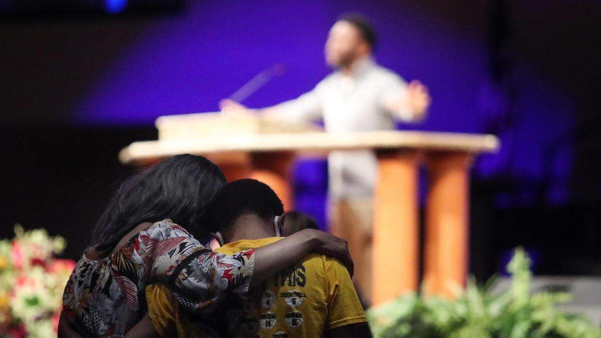 Community unites in prayer at Arlington church after shooting at Timberview High School