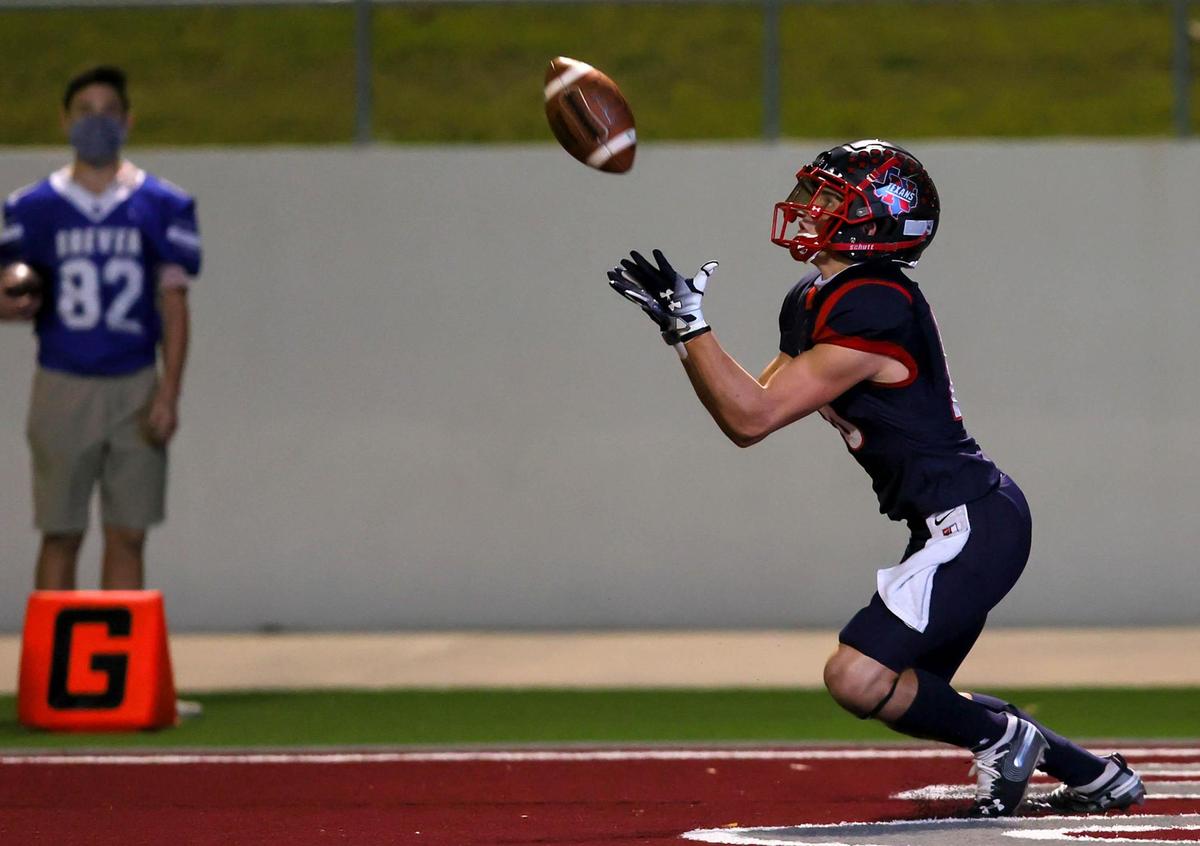 Northwest receiver Jak Poe is wide open for a 22 yard touchdown reception against Brewer during the first half of a high school football game, November 19, 2020 played at Northwest ISD Stadium in Justin, Tx. (Steve Nurenberg Special to the Star-Telegram)