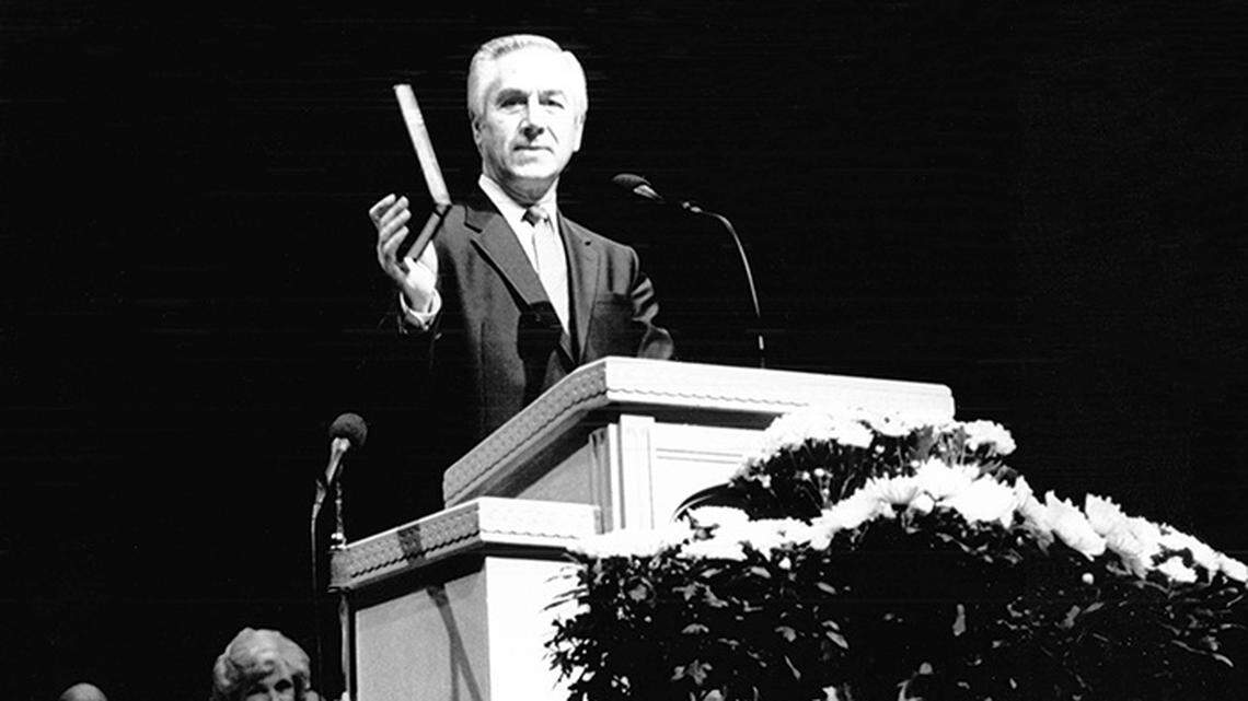 William B. Tolar, a North Texas biblical scholar who became a nationally renowned theological leader died on Dec. 29 at the age of 90.