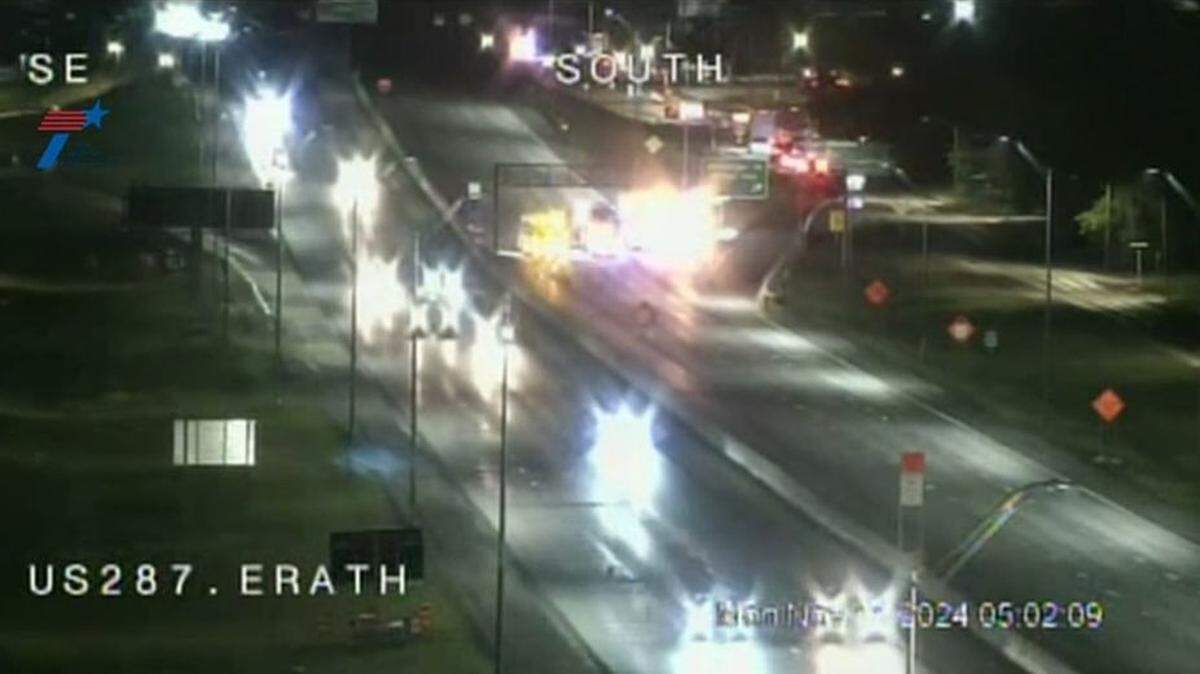 Three people were injured in a three-car crash that closed lanes of U.S. 287 near Loop 820 early Monday morning, Nov. 11, in Fort Worth, according to police. Two suspected drunk drivers face charges.