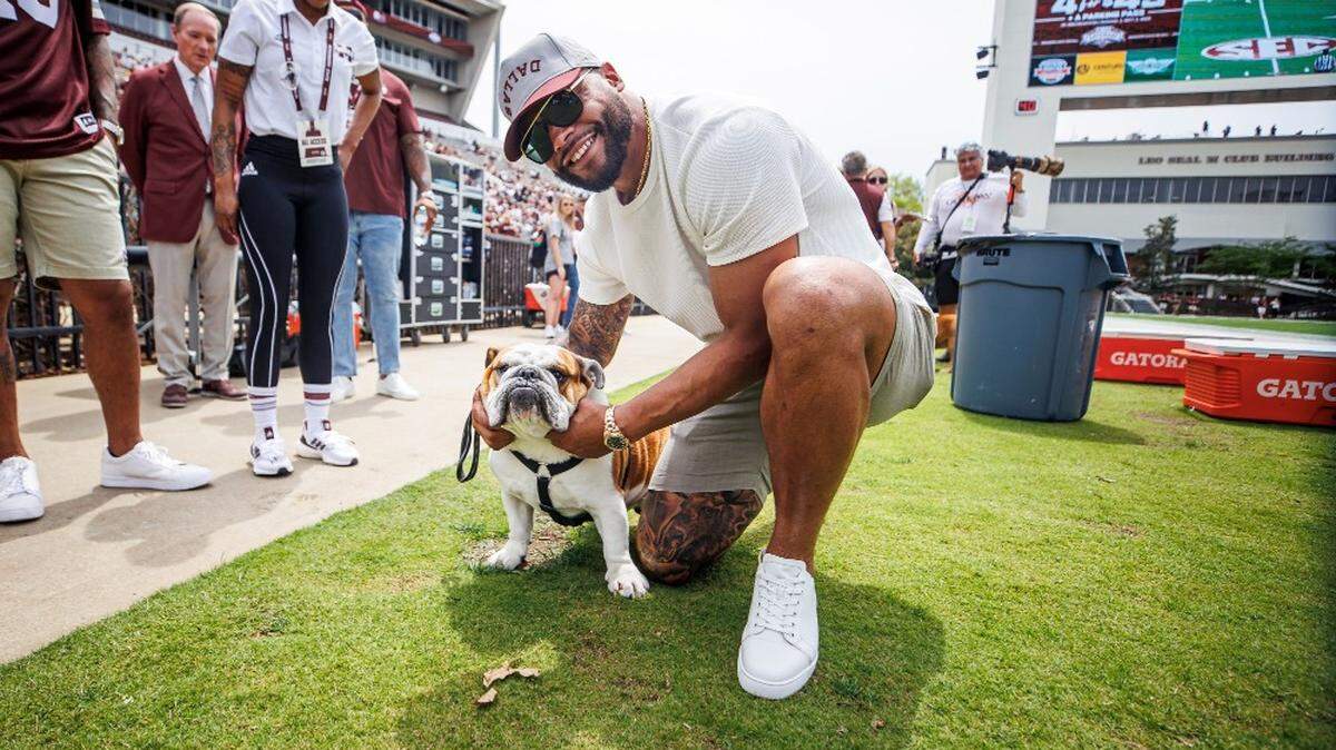 Mississippi State names live bulldog mascot after Dallas Cowboys QB Dak Prescott