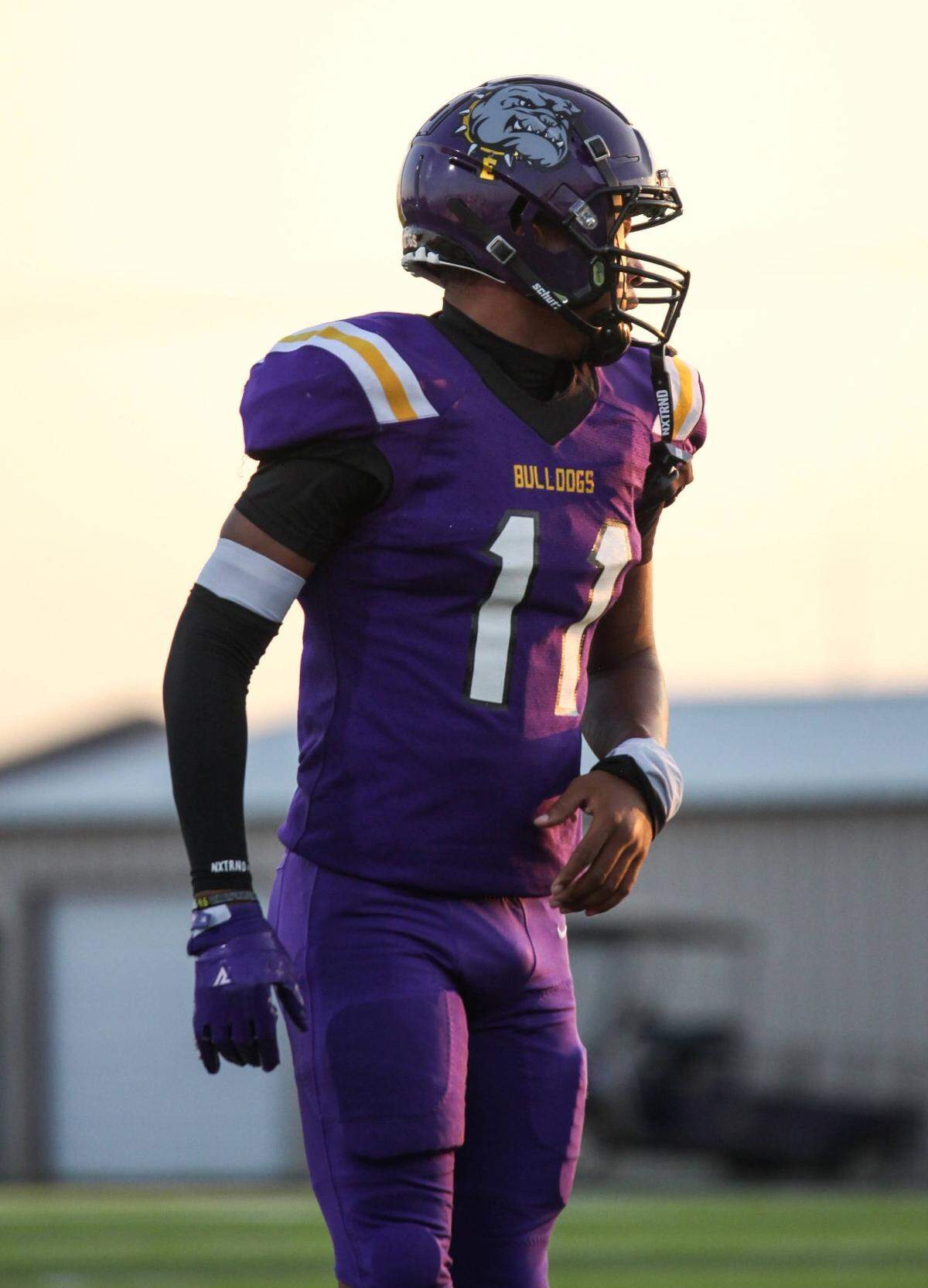 Everman’s Maurice Donald lines up against Grapevine in a District 3-5A D2 game on Friday, September 12, 2025 at Marr Stadium in Everman, Texas.