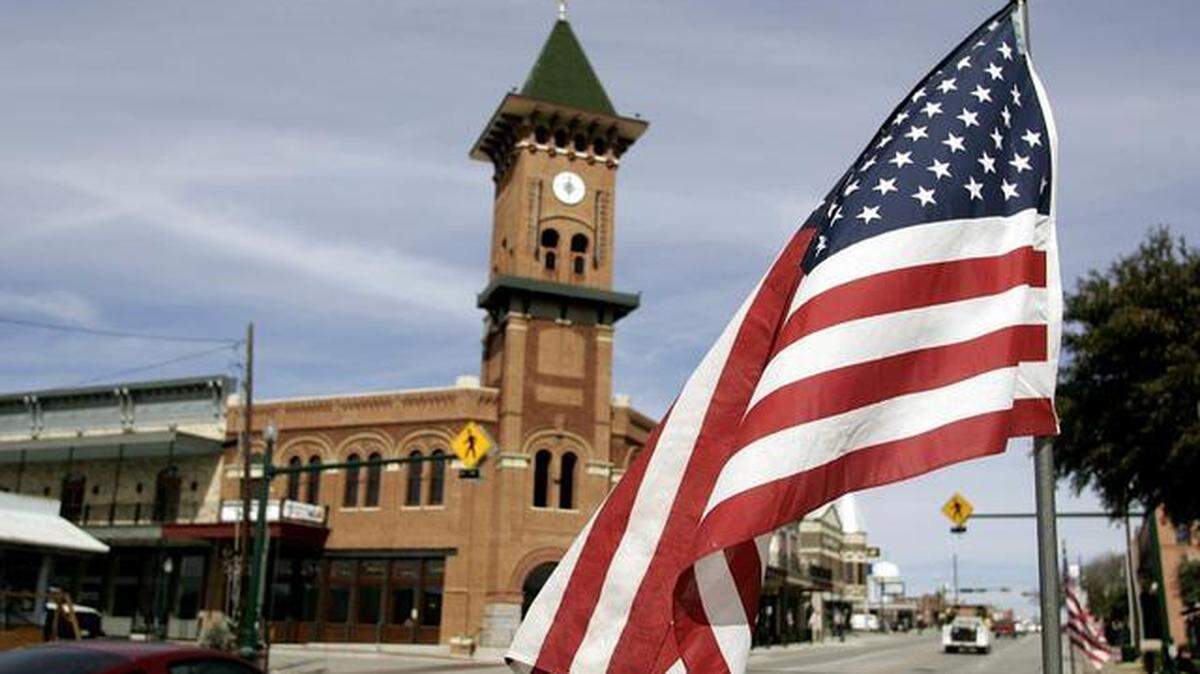 Presidents day Grapevine flags 1