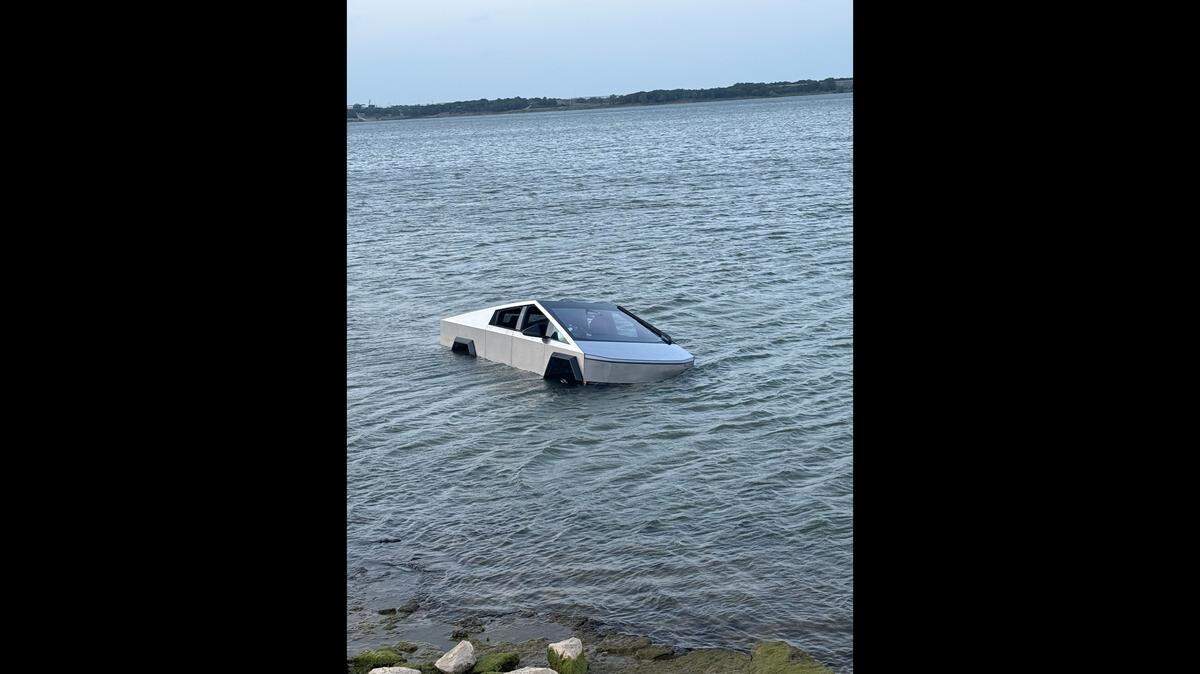 A Tesla Cybertruck driver who intentionally drove into Grapevine Lake on Monday evening to test wade mode was arrested by Grapevine police, authorities said.