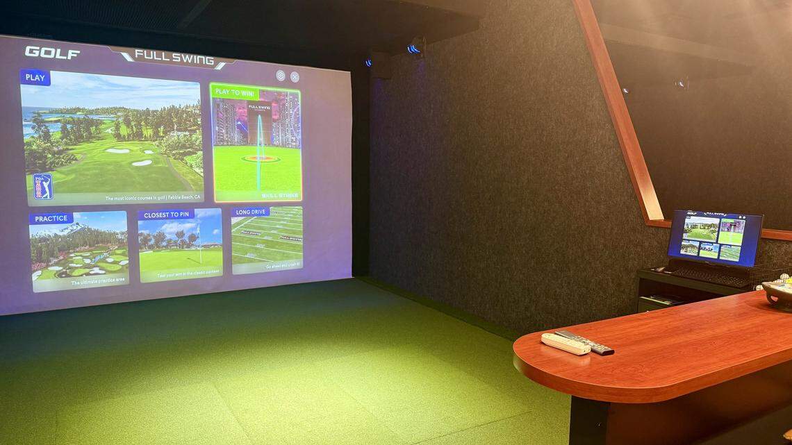 Back Nine indoor golf simulator opens west of Fort Worth in Parker County