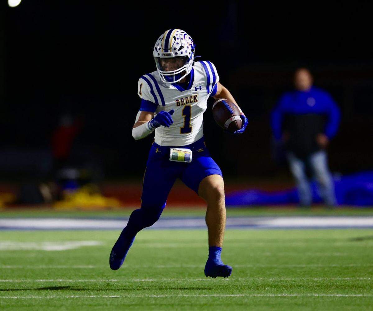 Brock’s Jesse Rusinek navigates downfield against Graham on Friday, Nov. 1, 2024 at Newton Field in Graham, Texas.
